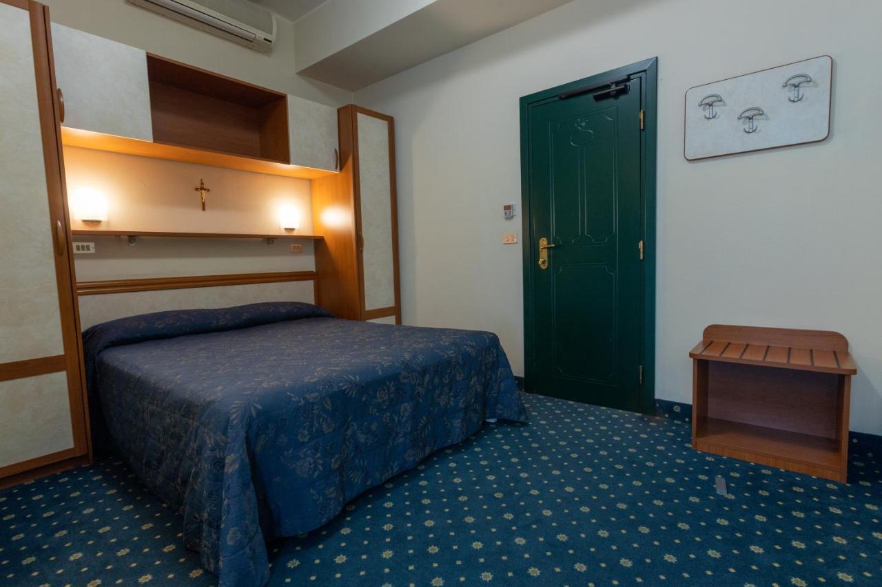 Hotel River